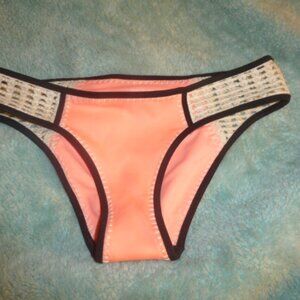 Victoria’s Secret Crochet Bikini Bottom – NWOT (Never Worn!)
